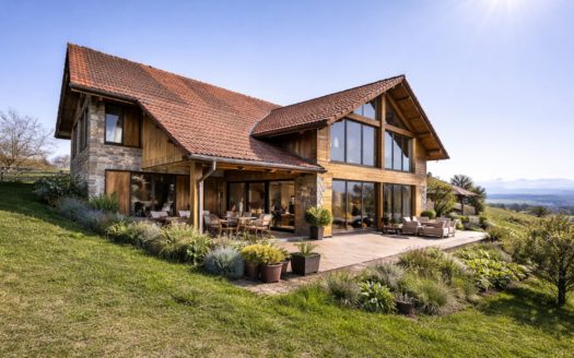 TERRAIN AVEC GRAND RURAL & COUVERT À TRANSFORMER EN HABITATION OU TOUT LE REZ POUR UNE ACTIVITÉ ET VOTRE HABITATION AU REZ SUPÉRIEUR, OU PLUSIEURS FAMILLES ?