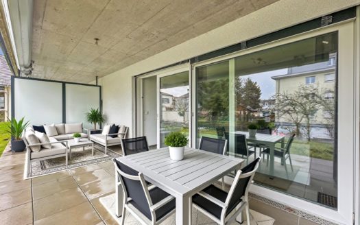APPARTEMENT DE 3,5 PIÈCES AVEC TERRASSE ET JARDIN